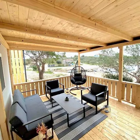 Beach House Mane Sol